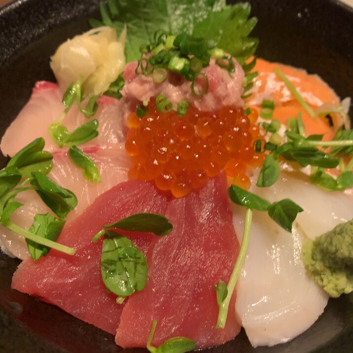 海鮮丼